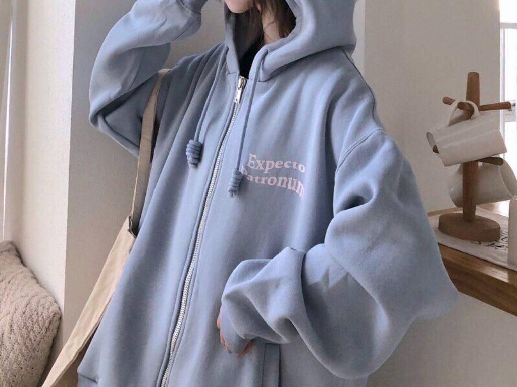 Áo khoác nỉ cũng được sử dụng cho áo khoác đồng phục học sinh