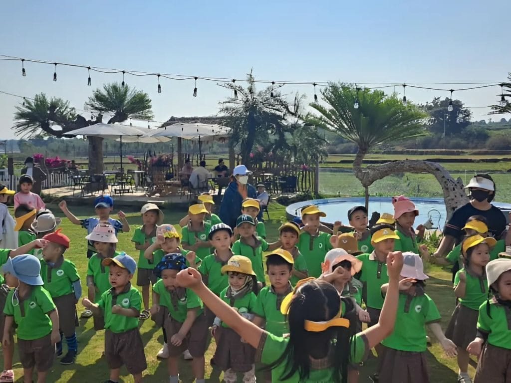 Áo đồng phục giúp đảm bảo an ninh, an toàn cho học sinh