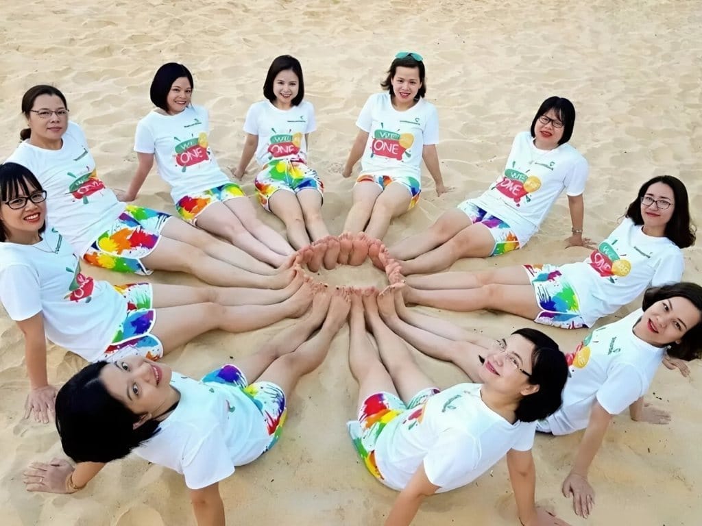 Đồng phục đi biển giúp lưu giữ tạo ra dấu ấn khó quên