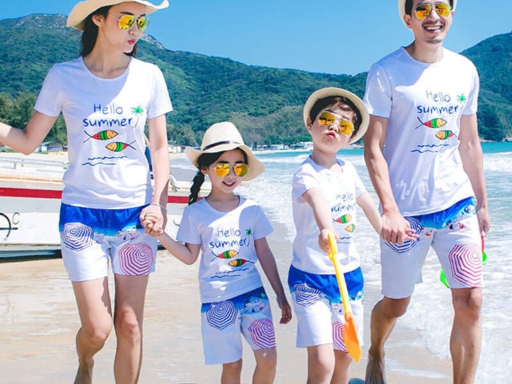 Mỗi loại hình du lịch sẽ có những yêu cầu khác nhau về kiểu dáng, chất liệu áo du lịch