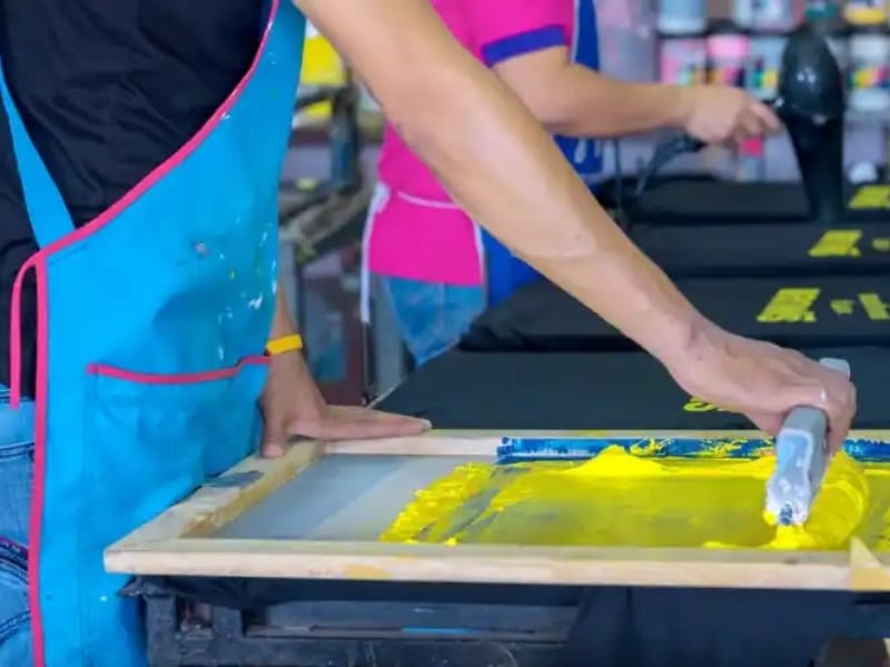 In lụa cho phép tạo ra những hình in có màu sắc sống động