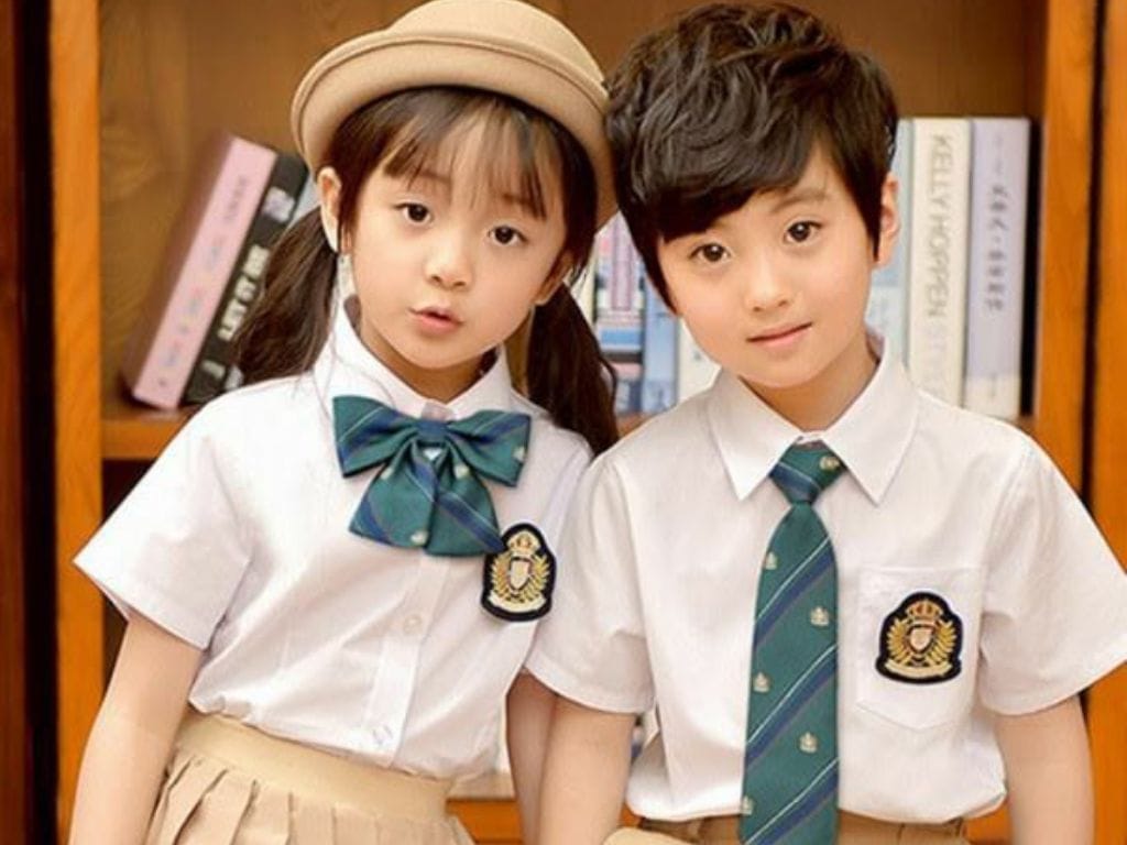 Kiểu dáng đồng phục trường mầm non quốc tế cũng cần được lựa chọn kỹ lưỡng