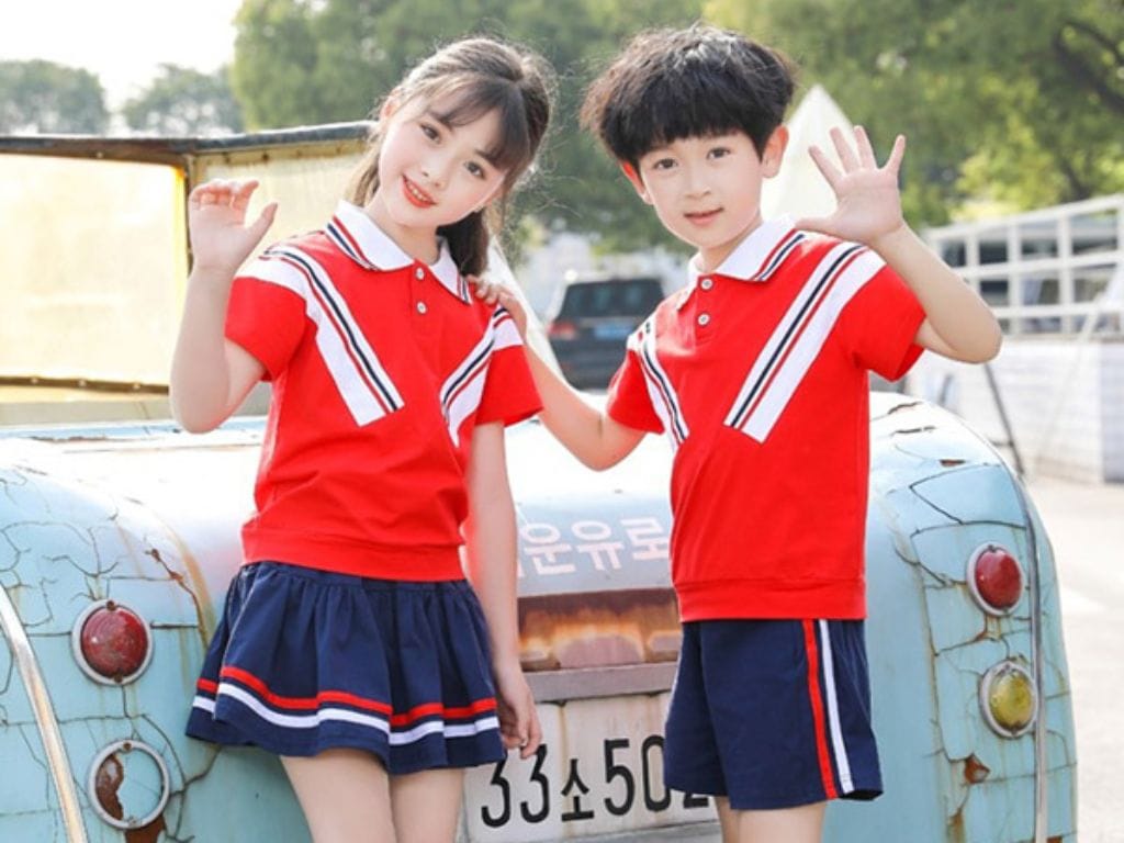 Áo polo đồng phục là một lựa chọn tuyệt vời để tạo vẻ ngoài lịch sự và chỉn chu