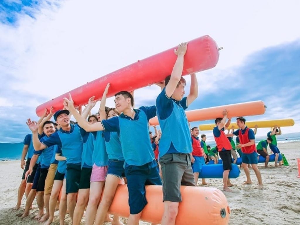Áo nhóm du lịch giúp tăng cường tinh thần đồng đội, sự sẻ chia