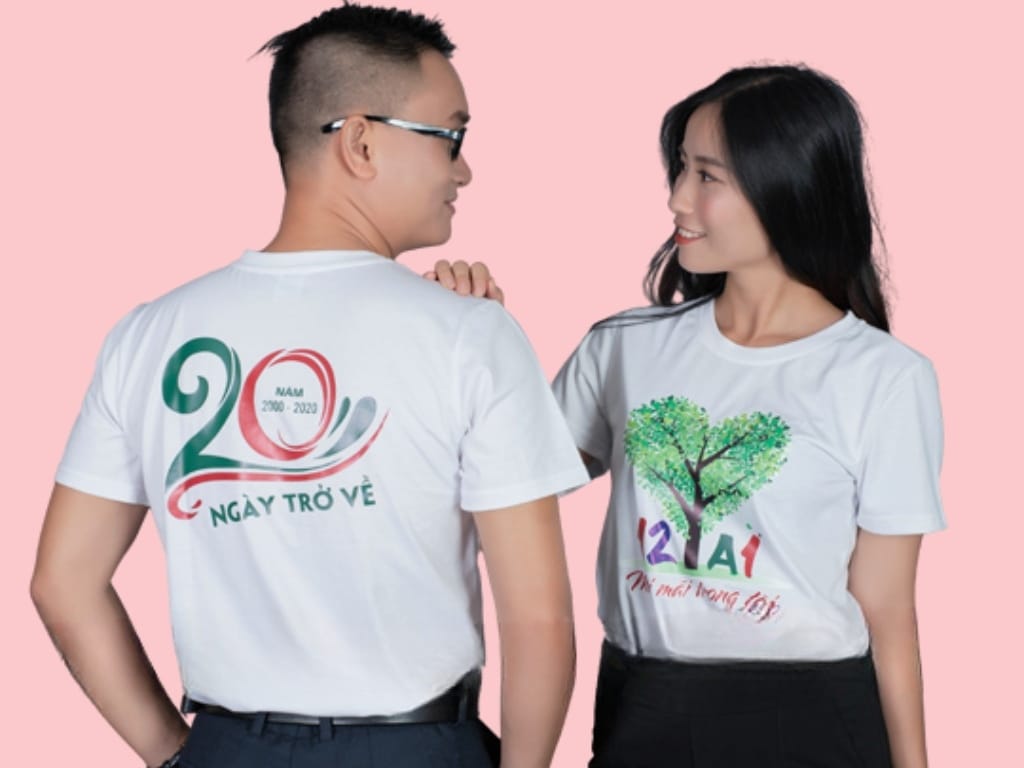 Áo thun cổ tròn là mẫu áo đồng phục họp lớp 20 năm phổ biến