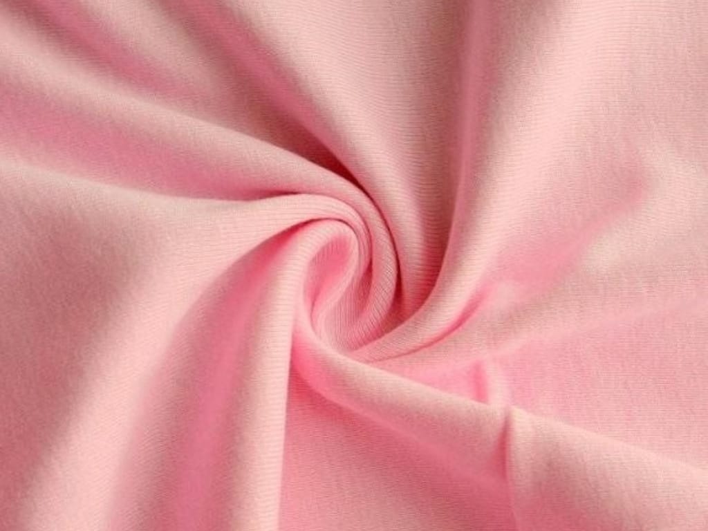 Chất liệu cotton 65/35 bền, ít nhăn, thấm hút mồ hôi khá tốt