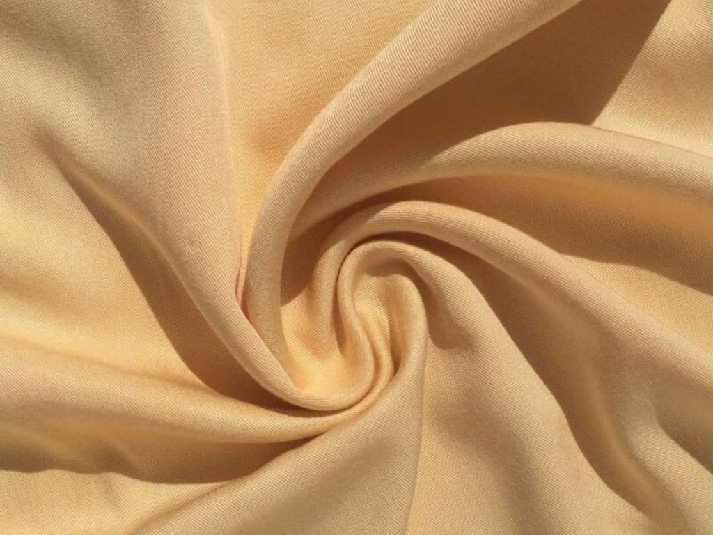 Chất liệu vải ảnh hưởng lớn đến độ bền của mẫu áo lớp đẹp