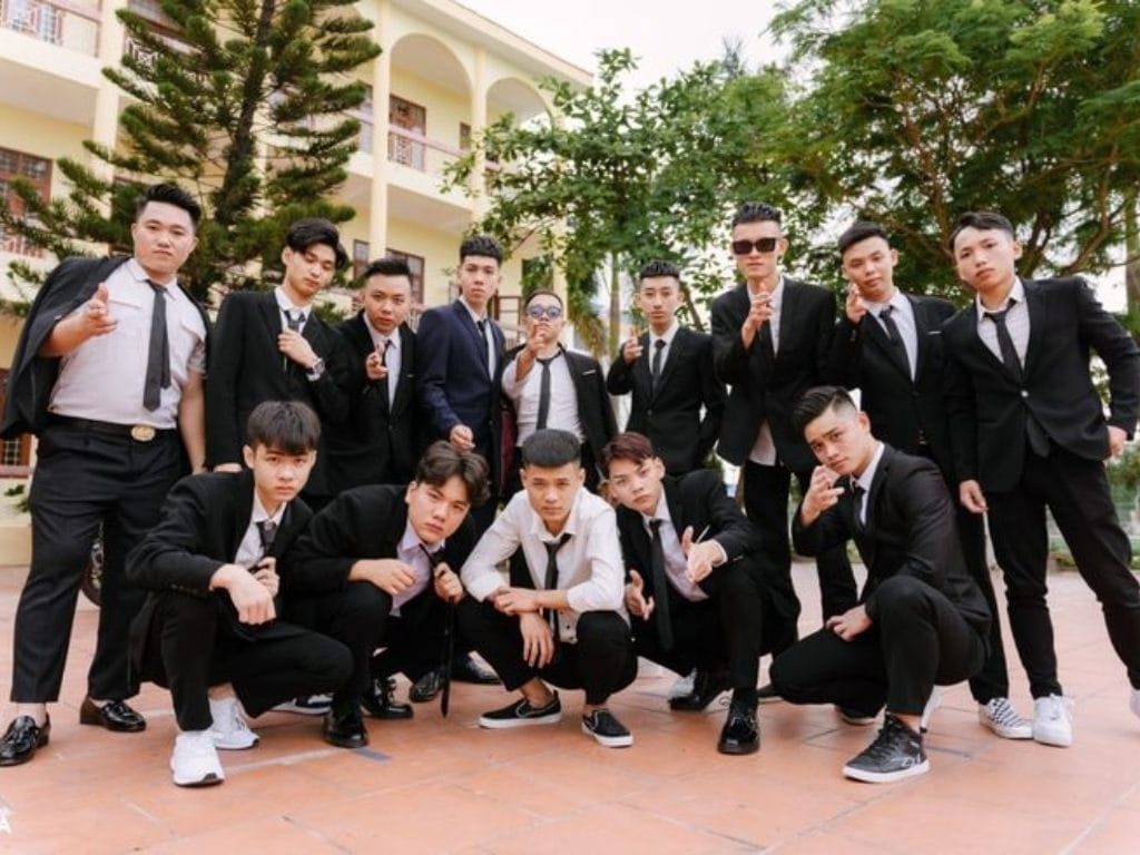 Chất lượng của đồng phục học sinh nam còn thể hiện qua đường may