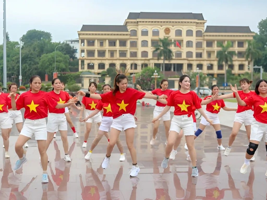 Màu đỏ là biểu tượng của sự năng động, sức sống tràn trề