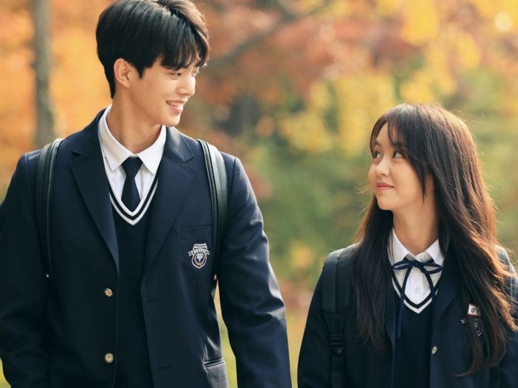 Đồng phục lớp hàn quốc tạo nên vẻ ngoài chỉn chu, sang trọng và cuốn hút