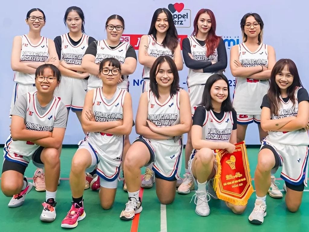 Chiếc áo lớp thể thao được thiết kế chuyên biệt sẽ mang lại nhiều lợi ích vượt trội