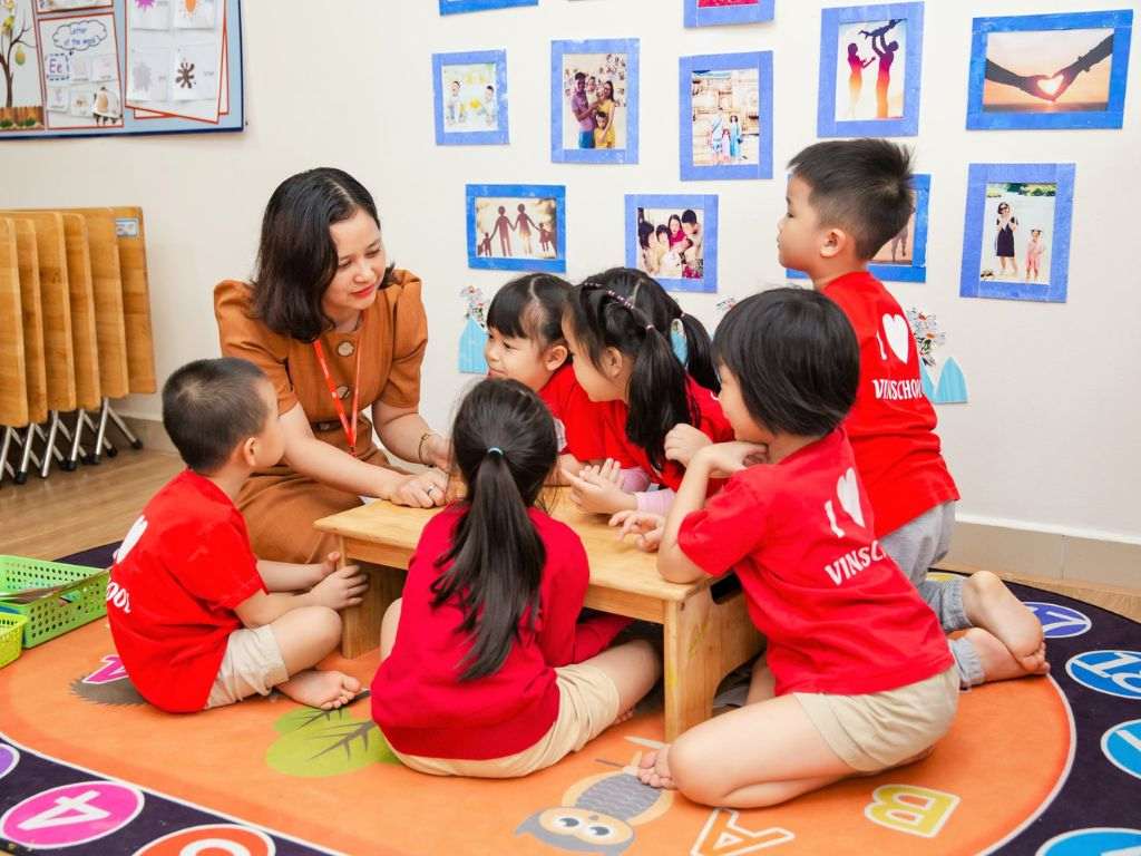 Tiêu chí lựa chọn đồng phục giáo viên mầm non đẹp và phù hợp