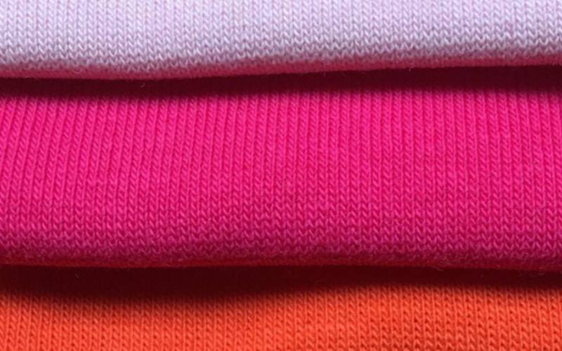 Vải thun cotton thông thường có khả năng thấm hút mồ hôi tốt hơn