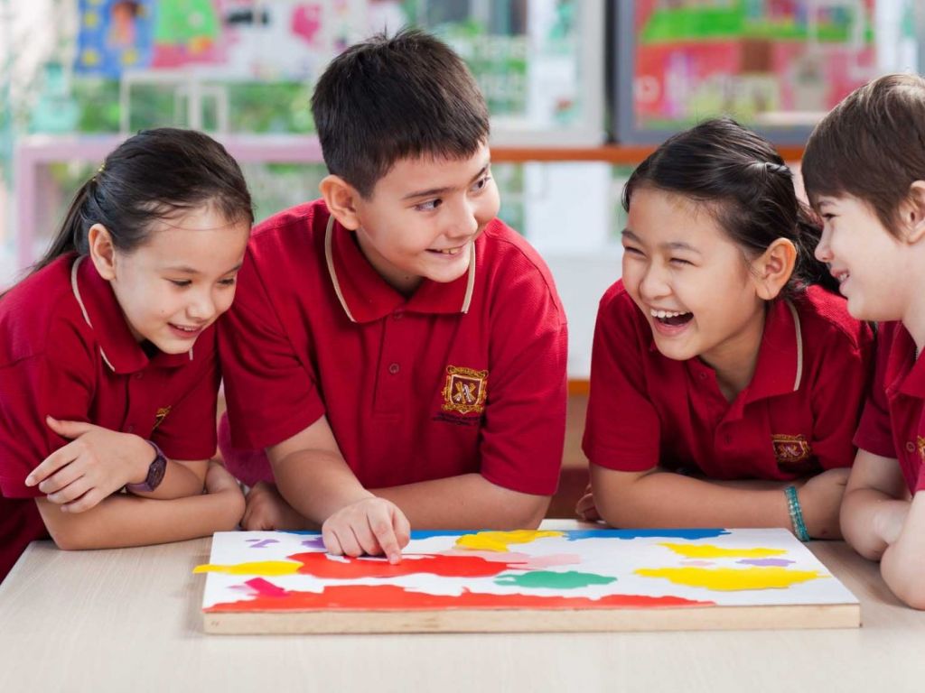 Kiểu dáng của đồng phục các trường quốc tế TP.HCM được thiết kế để phản ánh bản sắc của trường