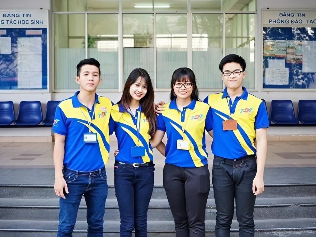 Logo áo đồng phục cần thể hiện được tinh thần đặc trưng của trường học