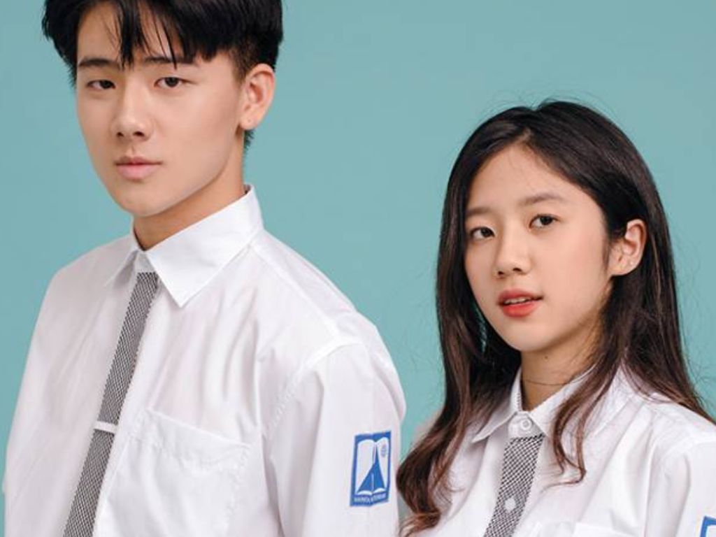 Đồng phục học sinh trường quốc tế là trang phục bắt buộc học sinh mặc khi đến trường
