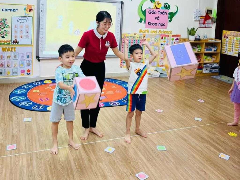 Đồng phục giáo viên phổ biến và được ưa chuộng nhất hiện nay