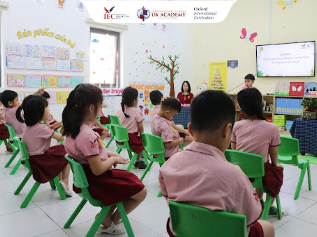 Kiểu dáng thiết kế cũng là một yếu tố quan trọng tác động đến chi phí