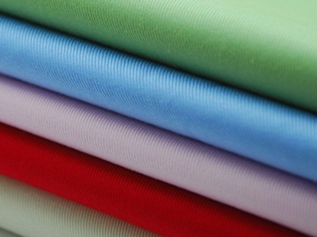 Nhất Khoa luôn chú trọng đến chất lượng của vải khi may đồng phục 