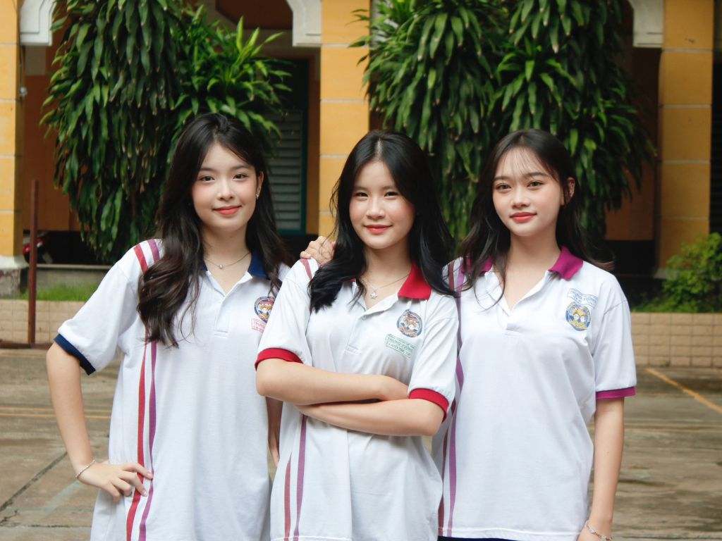 Mặc đồng phục học sinh Việt Nam xây dựng được môi trường học lành mạnh