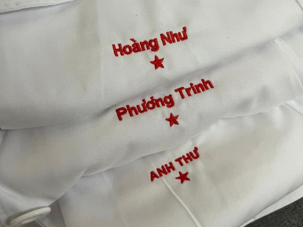 Thêu tên đồng phục học sinh để tránh thất lạc trang phục cá nhân