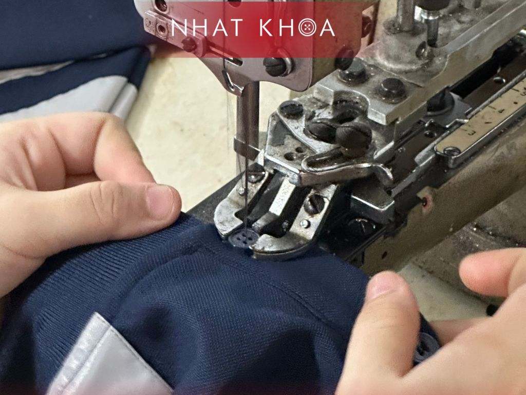 Bạn hãy hỏi rõ cách họ kiểm soát chất lượng sản phẩm qua từng công đoạn