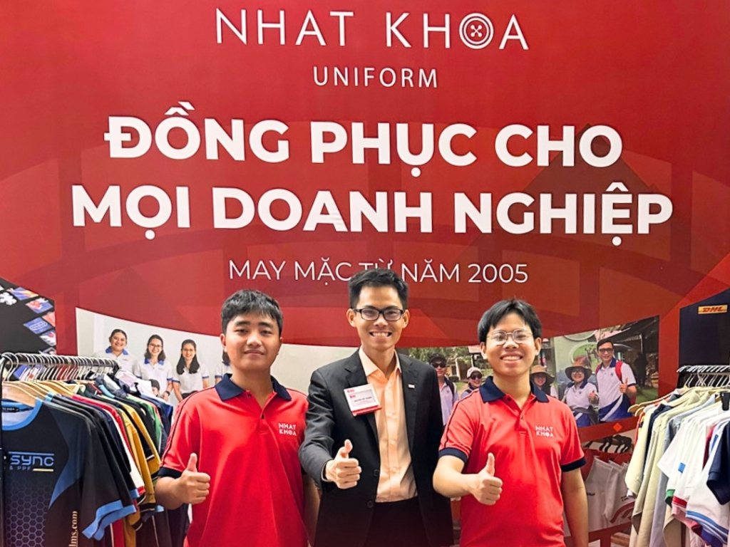 Nhất Khoa Uniform chuyên may in áo sơ mi nhóm với giá tốt