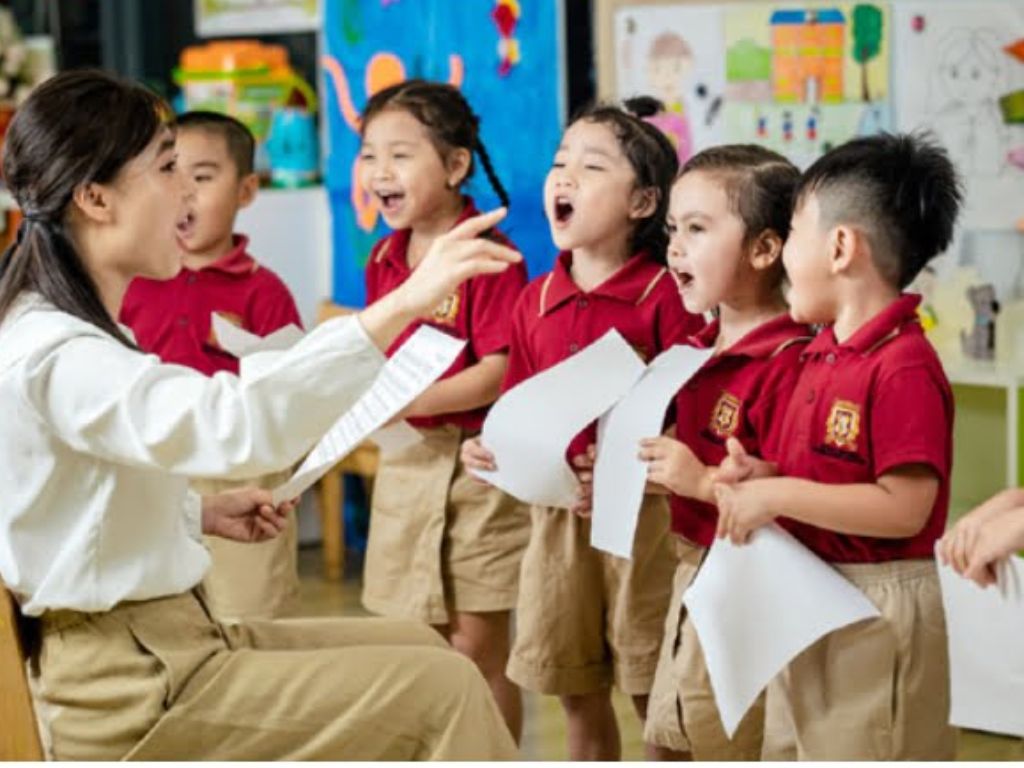Bộ đồng phục trường của trường Quốc tế Việt Úc (VAS) là biểu tượng thể hiện bản sắc