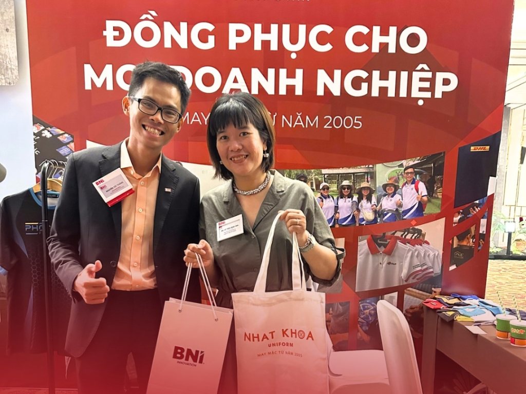 Nhất Khoa Uniform chuyên thiết kế đồ nhóm đi biển đẹp và độc đáo