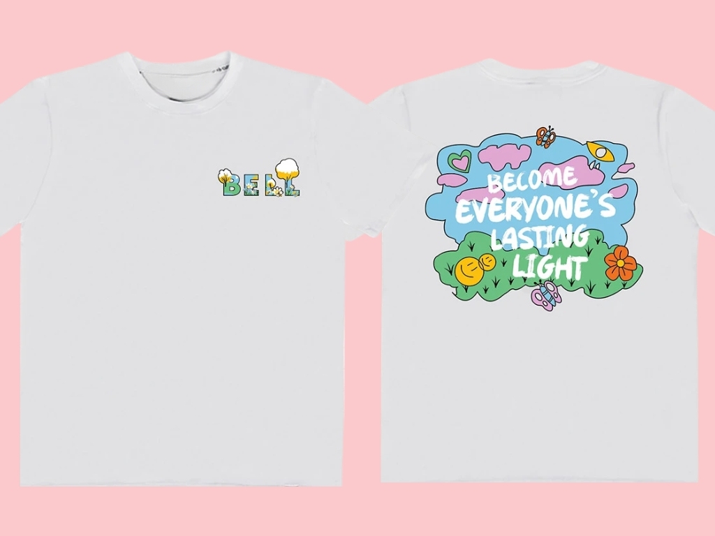 Bạn cần sắp xếp các chi tiết sao cho hài hòa để tạo nên một chiếc áo nhóm đẹp