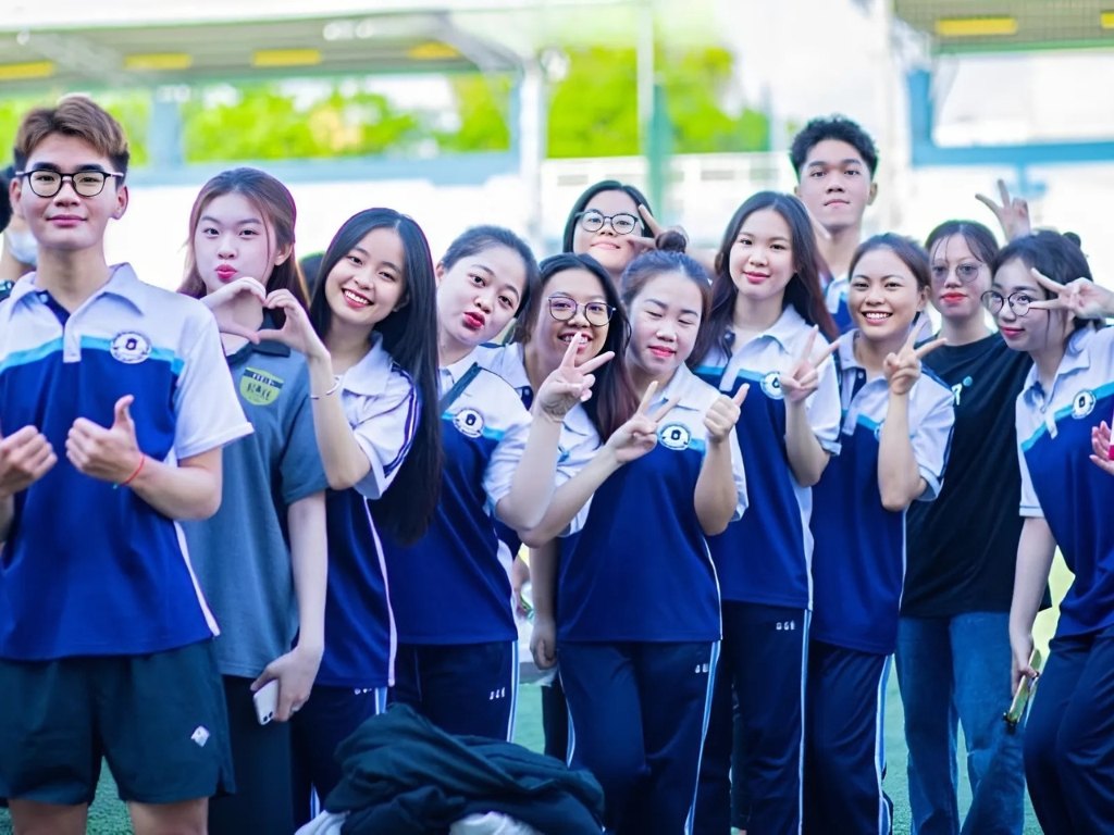 Áo phông đồng phục nhóm giúp xây dựng hình ảnh và sự gắn kết cho tập thể