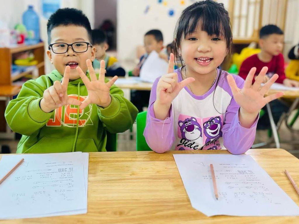 Cửa hàng bán đồng phục học sinh tiểu học uy tín sẽ cung cấp những bộ quần áo vừa vặn