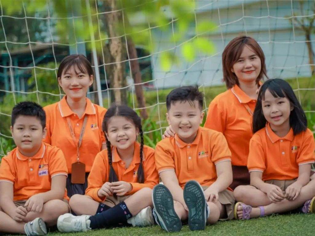 Nơi bán đồng phục học sinh tiểu học cần đảm bảo có đủ kích thước để dễ dàng lựa chọn 