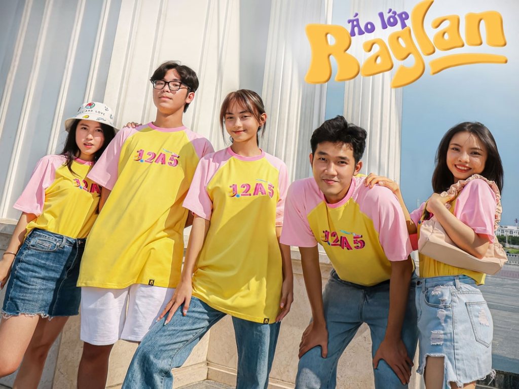 Mẫu áo nhóm đi chơi kiểu tay raglan tạo cảm giác năng động, thể thao