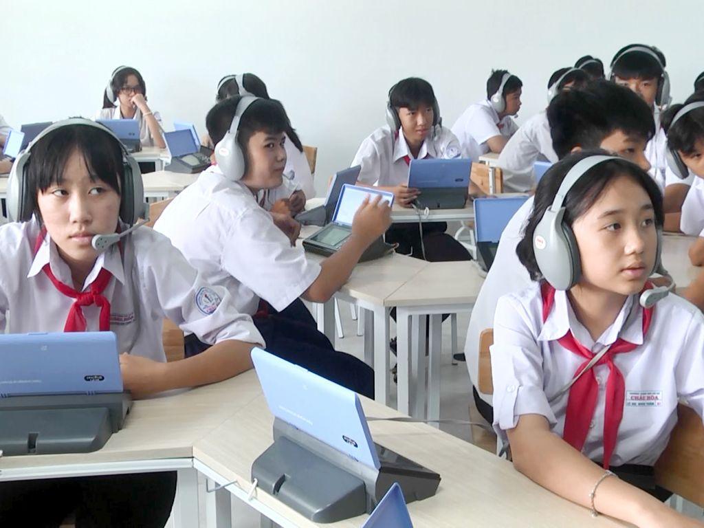 Ưu tiên dùng vải thoán mát vào mùa hè khi chọn mùa đồng phục học sinh cấp 1