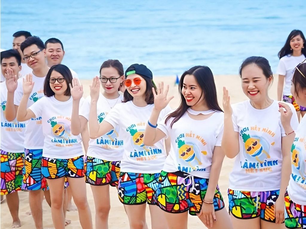 Bạn nên chọn thiết kế phản ánh đúng tinh thần năng động khi đi du lịch