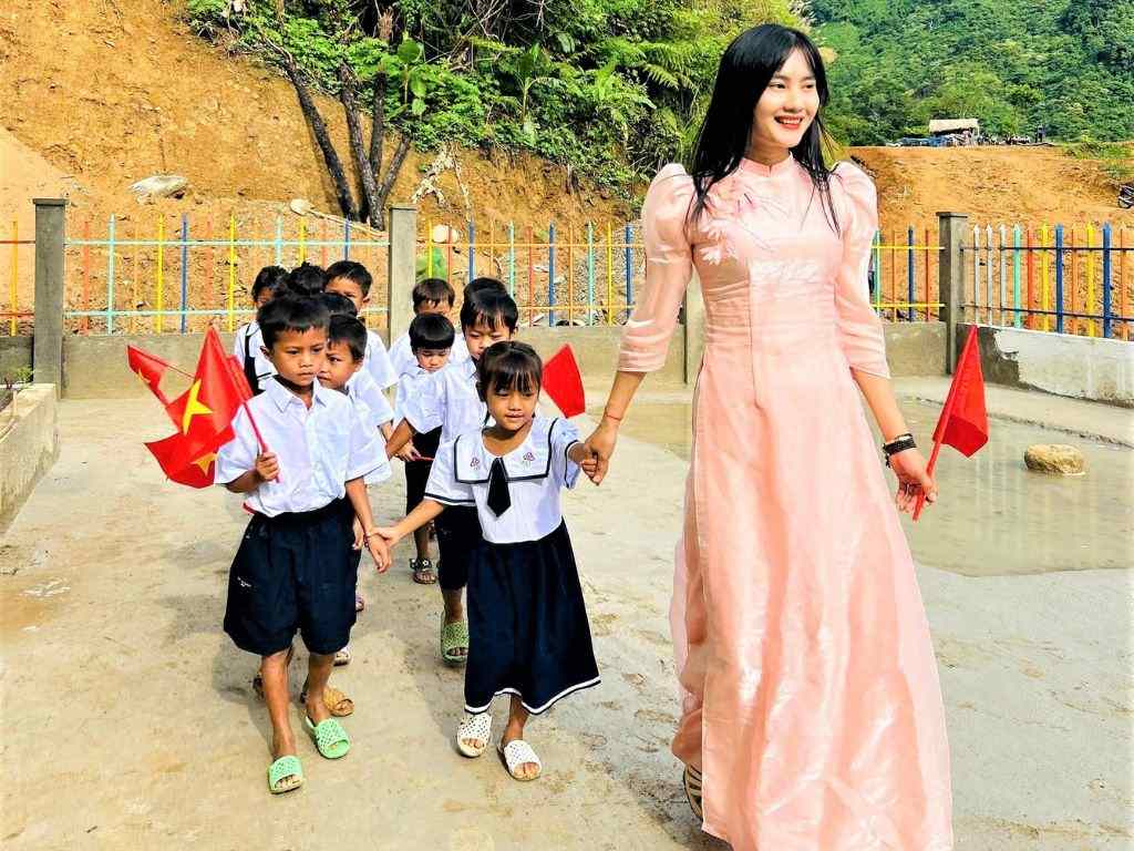 Giá đồng phục học sinh cấp 1 được quyết định bởi thiết kế giúp trẻ thoải mái