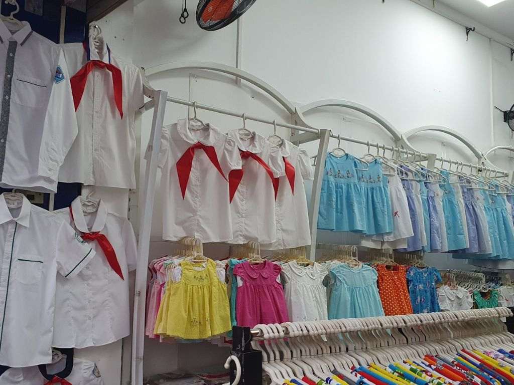 Một số hệ thống cửa hàng chuyên bán đồng phục học sinh cấp 1 ở TPHCM