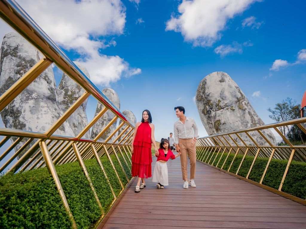 Bạn hãy chuẩn bị chu đáo trang phục cho chuyến du lịch Đà Nẵng dịp 30/4