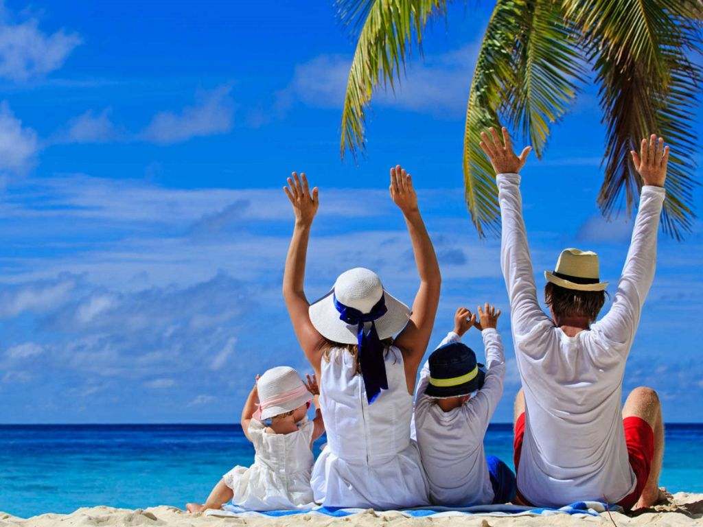 Bạn hãy lựa chọn trang phục mỏng nhẹ để tận hưởng chuyến đi tuyệt vời