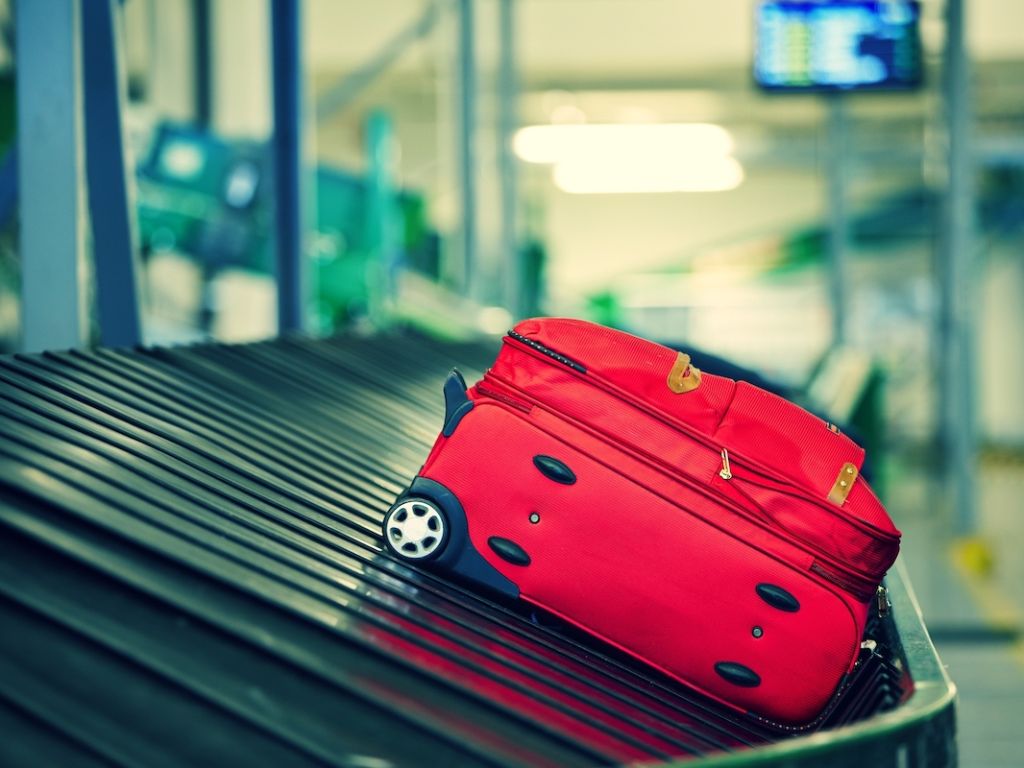 Bạn cần chuẩn bị hành lý nhẹ khi đi máy bay