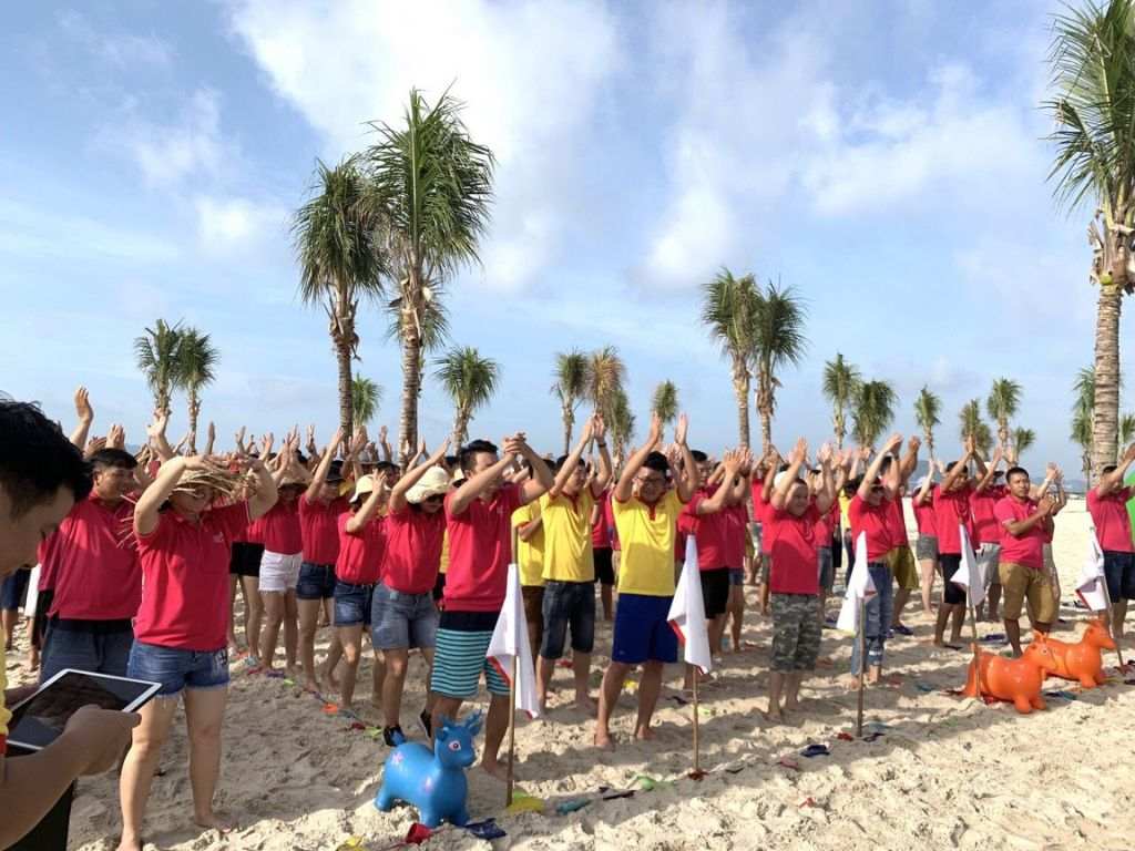 Áo đồng phục giúp tăng cường tinh thần đoàn kết