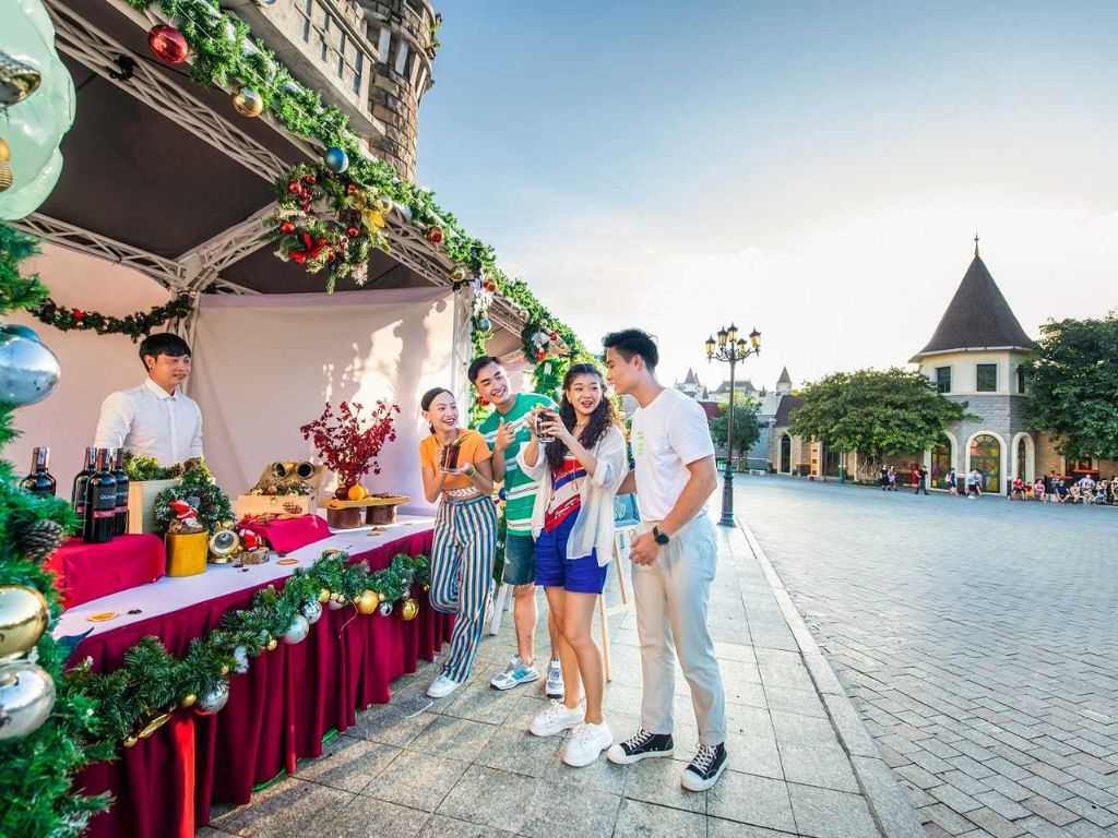 Bạn có thể chọn du lịch tự túc khi đi du lịch lễ 30 4 để đi cùng bạn bè