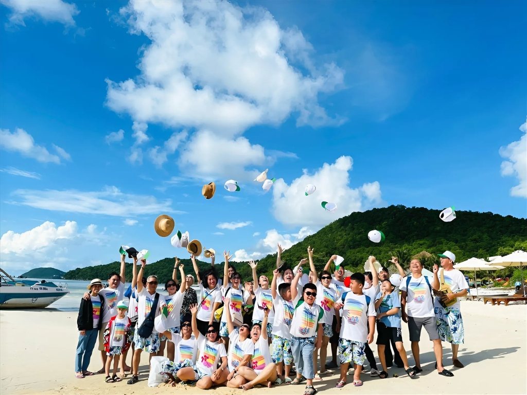 Bạn có thể in hình ảnh về biển cho áo nhóm du lịch mui ne 30 4