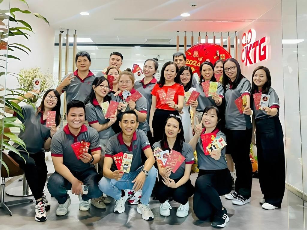 Việc chọn đúng nguồn cung cấp vải may giúp đồng phục có form dáng chuẩn
