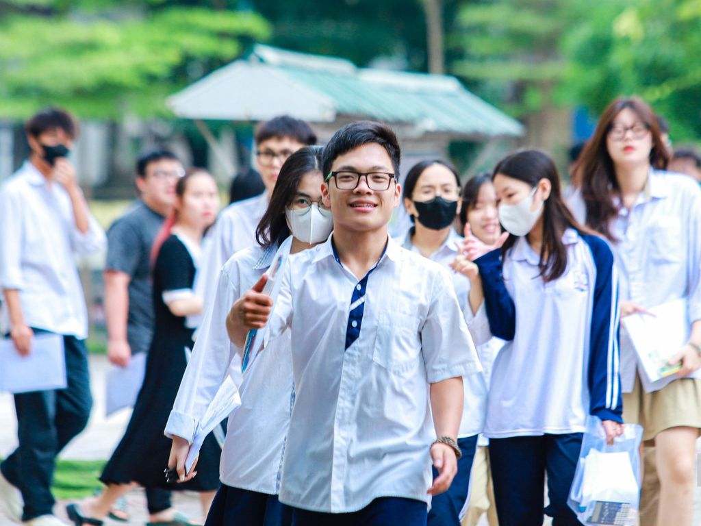 Mức giá đồng phục học sinh cấp 2 được quyết định bởi thiết kế đơn giản