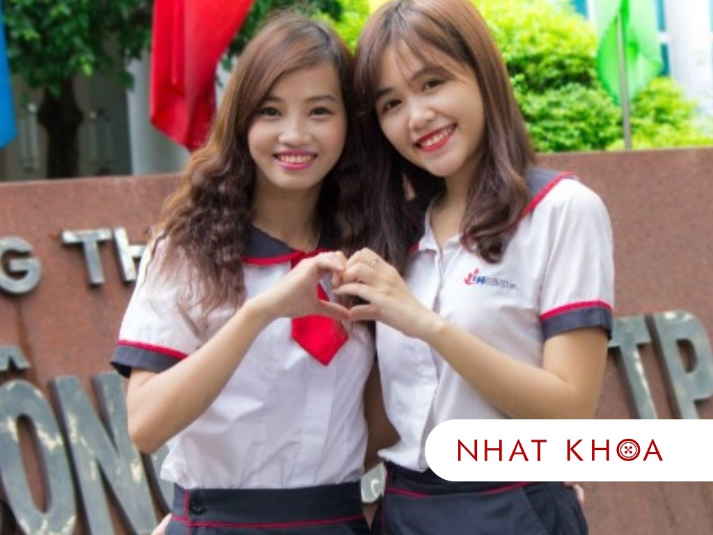 Đồng phục trường đại học: Quy định, kiểu dáng và ý nghĩa