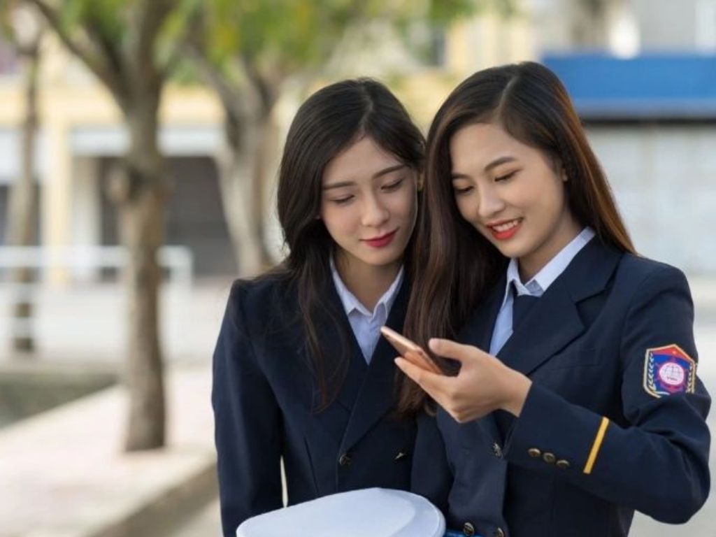 Sinh viên cần lưu ý một số điểm cơ bản khi sử dụng đồng phục trường đại học