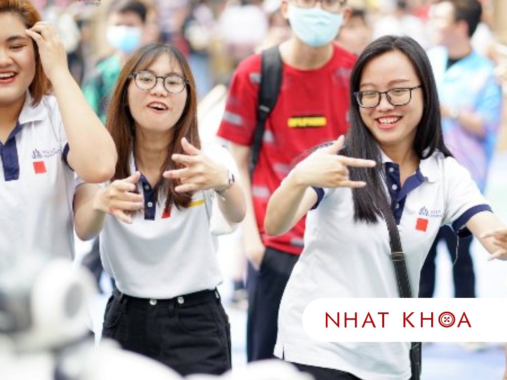Top Đồng phục các trường Đại học ở TPHCM ấn tượng 2025