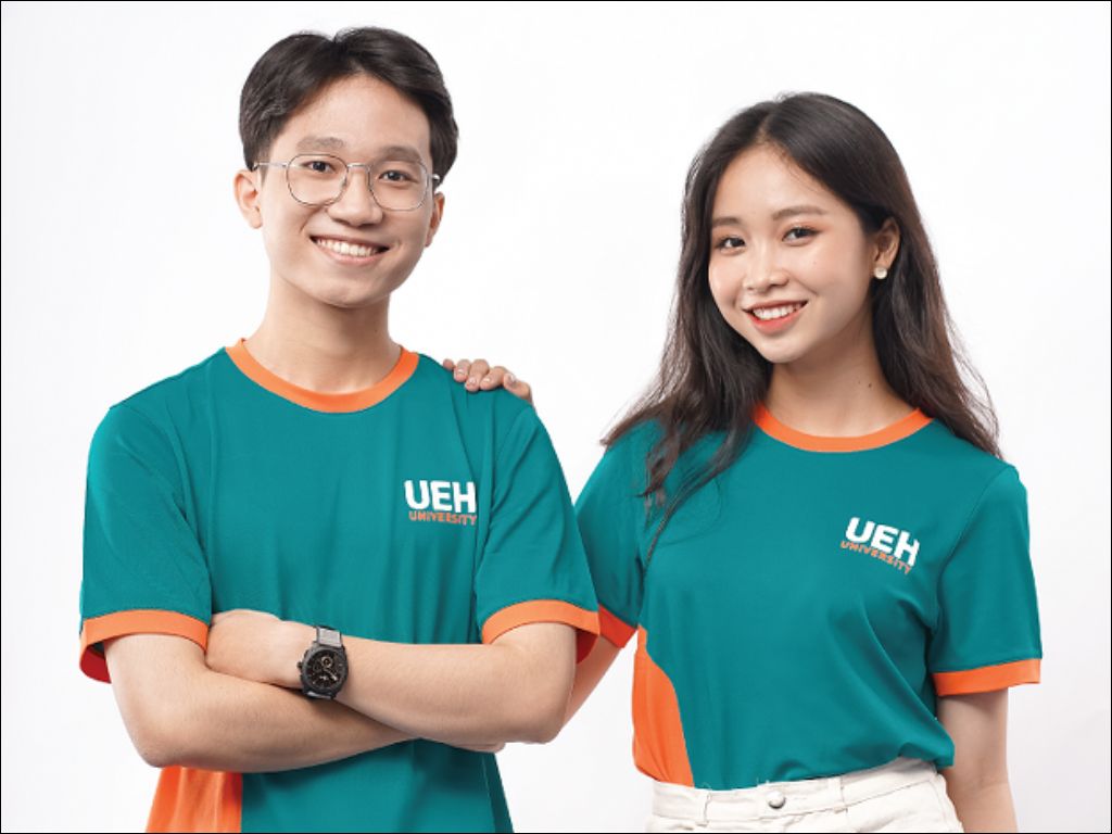 Đồng phục trường học của UEH ghi điểm nhờ tính phổ biến